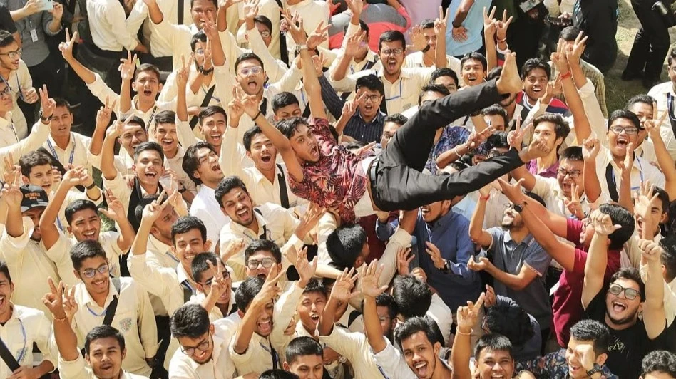 এবার জিপিএ-৫ এ এগিয়ে ছেলেরা